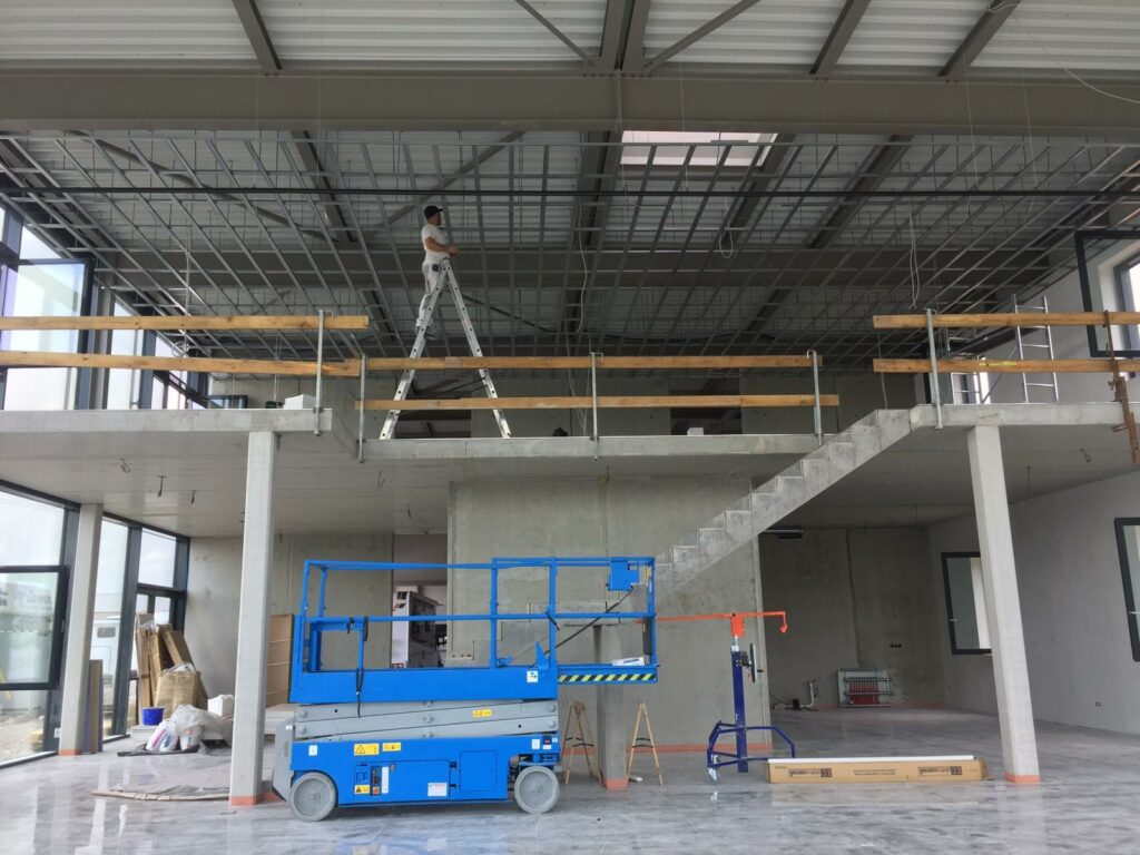 Fachgerechte Deckenmontage